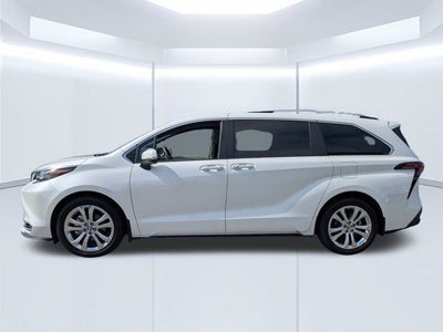 2024 Toyota Sienna Platinum 7 Passenger