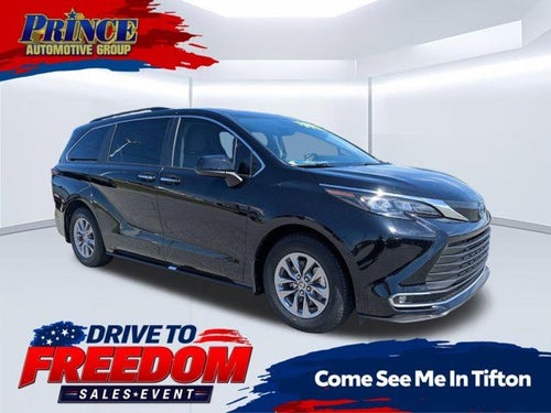 2024 Toyota Sienna XLE 8 Passenger
