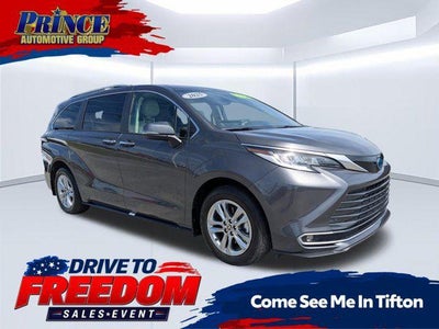 2025 Toyota Sienna Limited 7 Passenger
