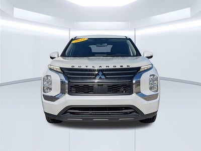 2022 Mitsubishi Outlander ES