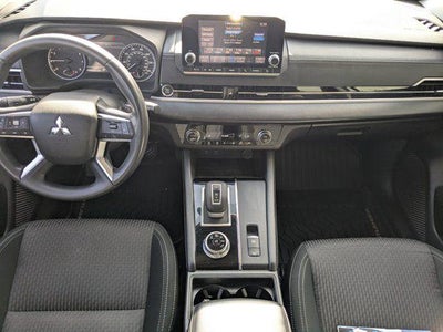 2022 Mitsubishi Outlander ES