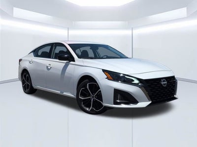 2025 Nissan Altima SR