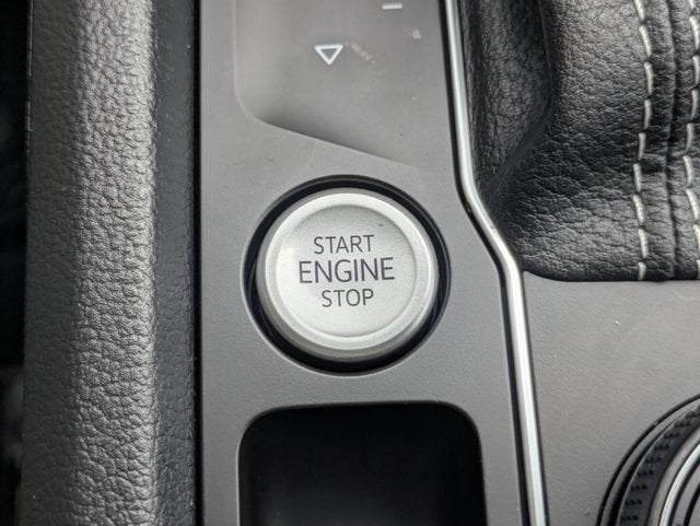 2022 Volkswagen Atlas 3.6L V6 SEL Premium R-Line