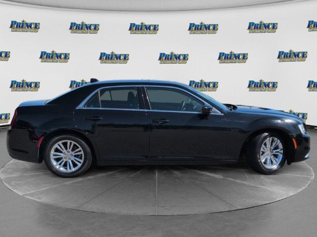 2021 Chrysler 300 Touring