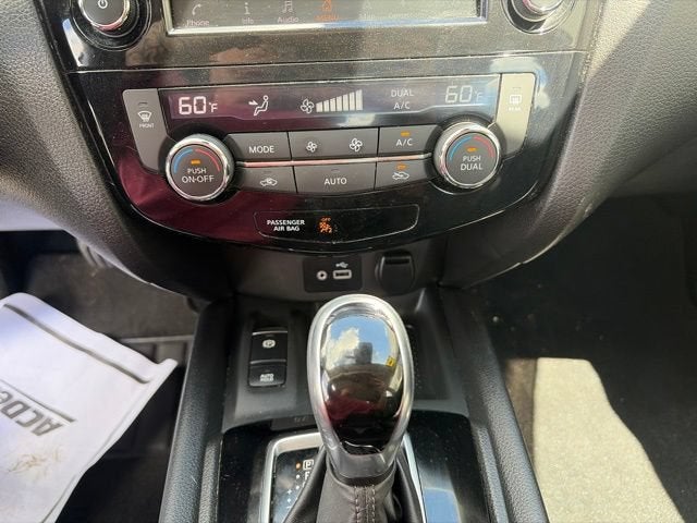 2022 Nissan Rogue Sport SL