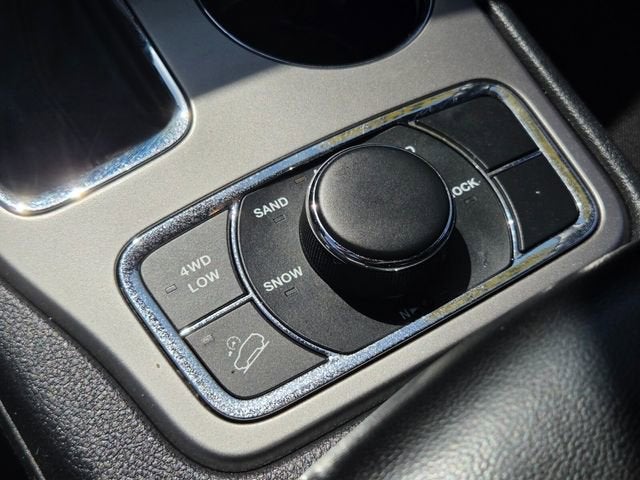 2019 Jeep Grand Cherokee Laredo E