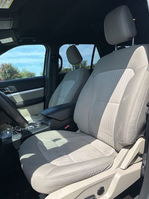 2018 Ford Explorer Base