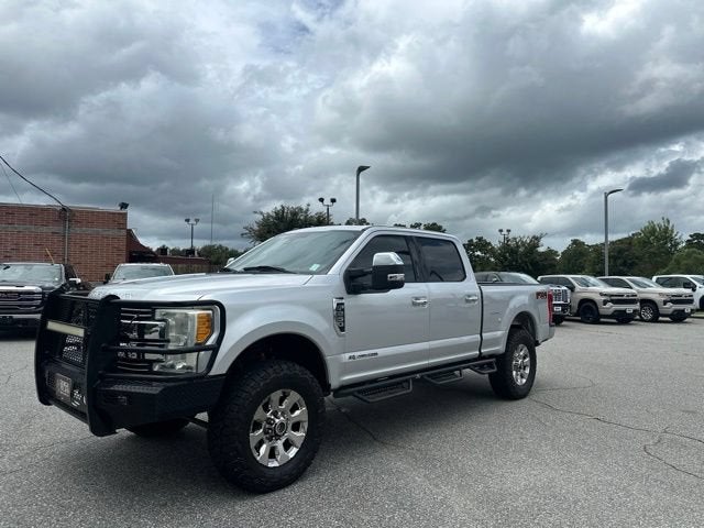 2017 Ford Super Duty F-250 SRW Lariat