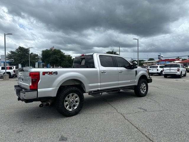 2017 Ford Super Duty F-250 SRW Lariat
