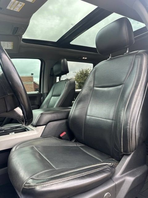 2017 Ford Super Duty F-250 SRW Lariat