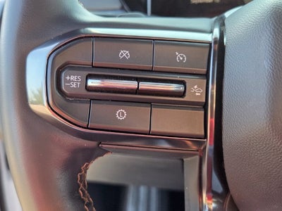 2025 GMC Acadia AT4