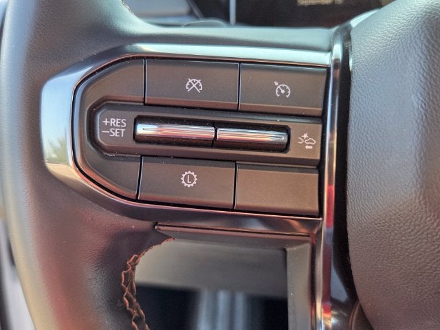 2025 GMC Acadia AT4