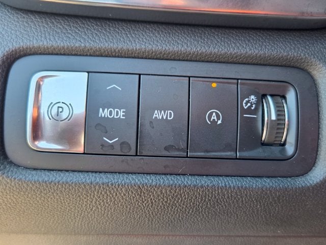 2025 GMC Acadia AT4