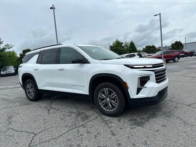 2024 Chevrolet Traverse LT