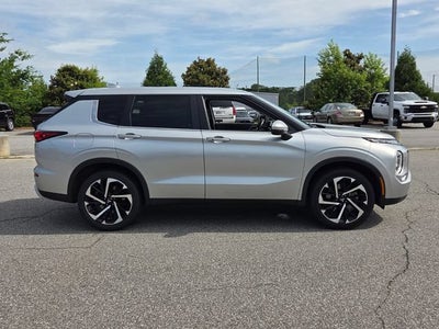2024 Mitsubishi Outlander SE