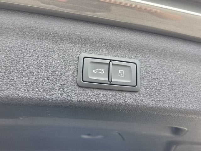 2024 Audi Q3 S line Premium