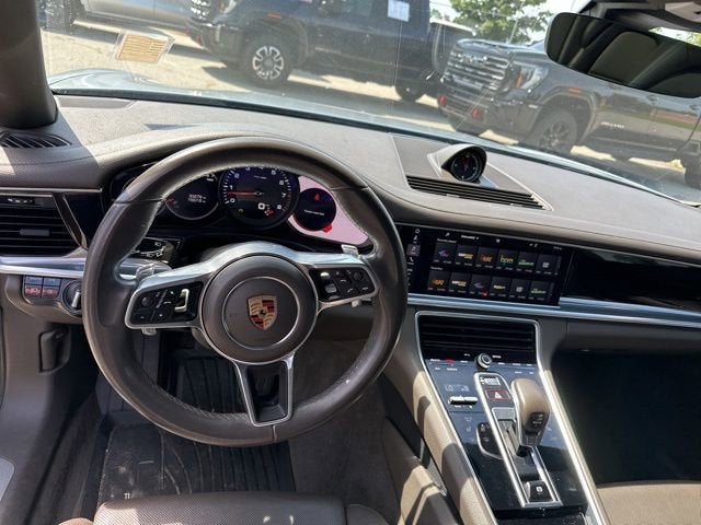 2019 Porsche Panamera RWD