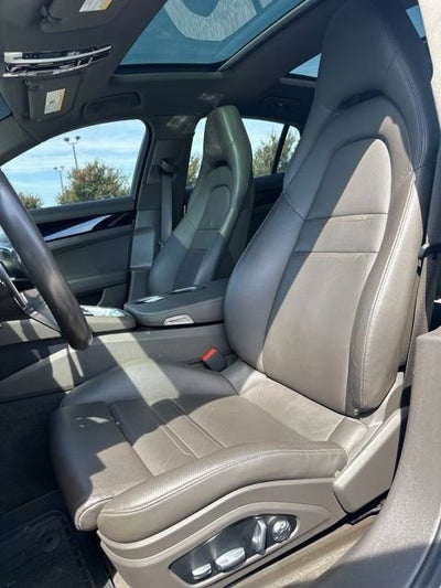 2019 Porsche Panamera RWD