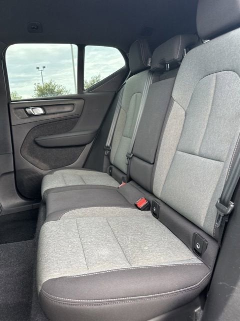 2024 Volvo XC40 Core Bright Theme
