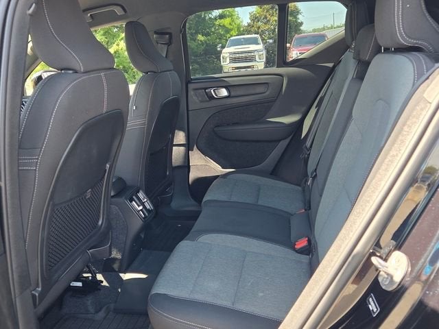 2024 Volvo XC40 Core Bright Theme
